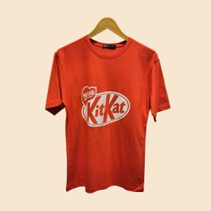 تیشرت قرمز kitkat